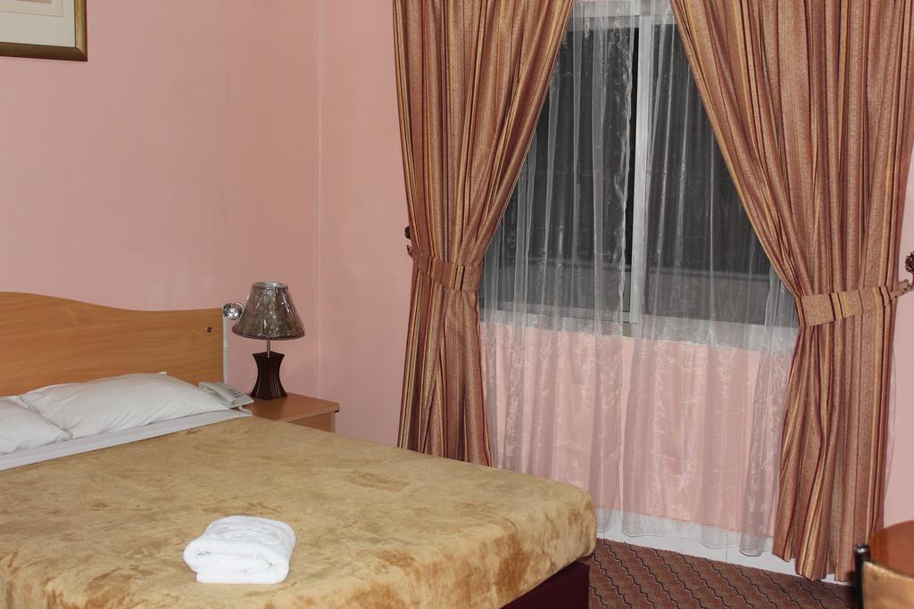Zaineast Hotel Дубай Экстерьер фото